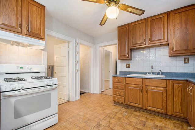 1710 E Calvert Street, South Bend, IN 46613