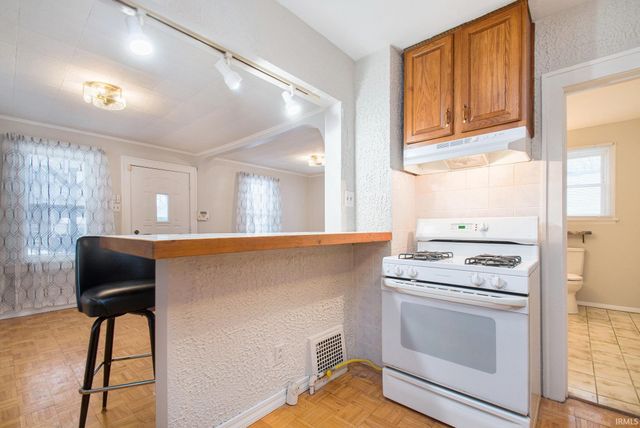 1710 E Calvert Street, South Bend, IN 46613