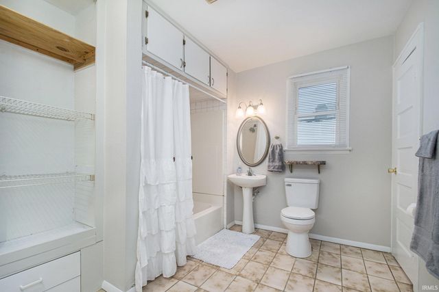 1710 E Calvert Street, South Bend, IN 46613