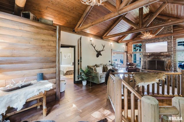 3525 Parrish Ridge Lane, Goreville, IL 62939