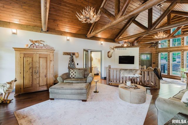 3525 Parrish Ridge Lane, Goreville, IL 62939