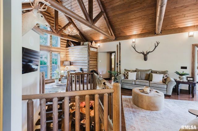 3525 Parrish Ridge Lane, Goreville, IL 62939