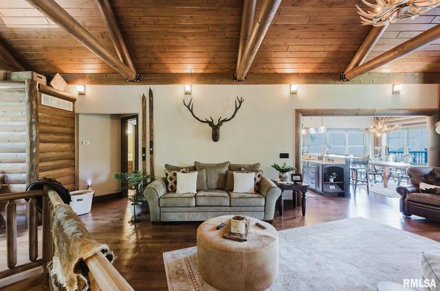 3525 Parrish Ridge Lane, Goreville, IL 62939