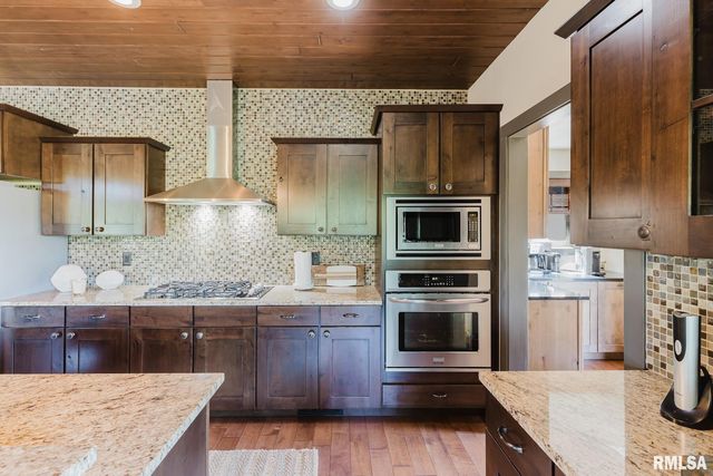 3525 Parrish Ridge Lane, Goreville, IL 62939