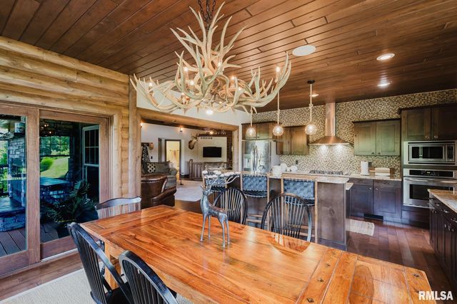 3525 Parrish Ridge Lane, Goreville, IL 62939