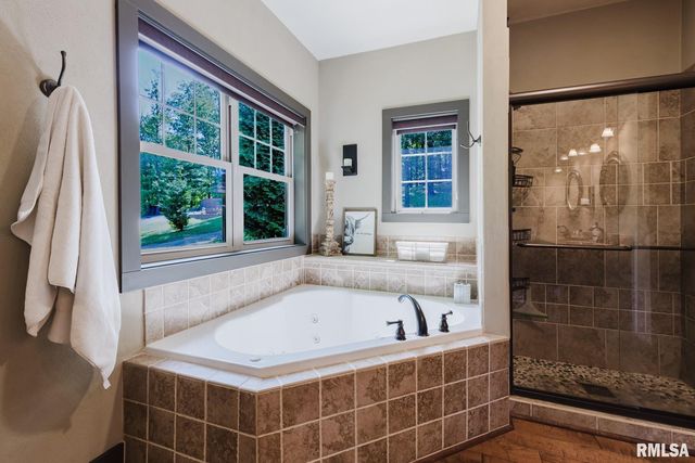 3525 Parrish Ridge Lane, Goreville, IL 62939