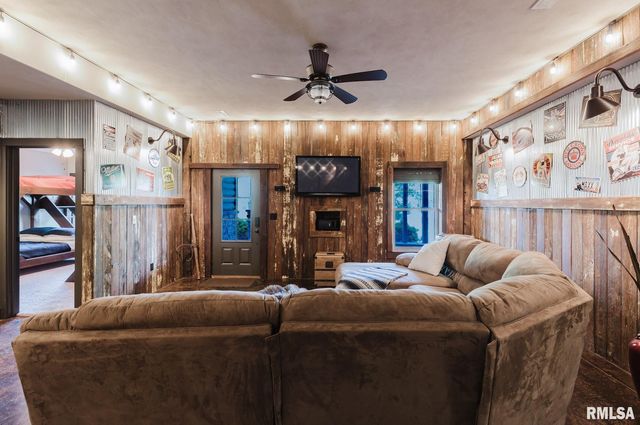 3525 Parrish Ridge Lane, Goreville, IL 62939