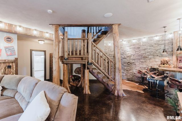 3525 Parrish Ridge Lane, Goreville, IL 62939