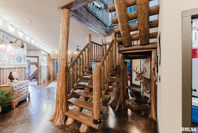 3525 Parrish Ridge Lane, Goreville, IL 62939