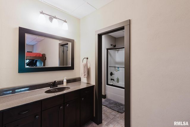 3525 Parrish Ridge Lane, Goreville, IL 62939