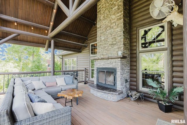 3525 Parrish Ridge Lane, Goreville, IL 62939