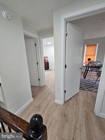 1404 ROANOKE RD, Camden, NJ 08104
