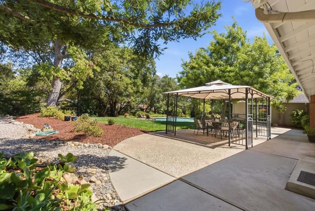 19201 Harleigh Drive, Saratoga, CA 95070