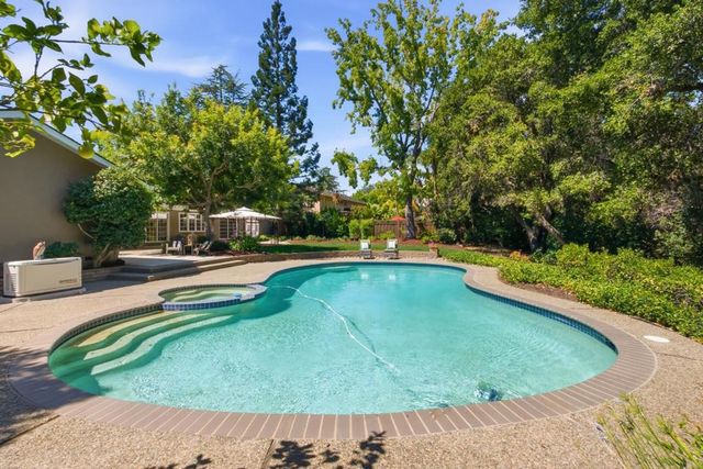 19201 Harleigh Drive, Saratoga, CA 95070