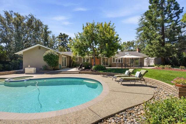 19201 Harleigh Drive, Saratoga, CA 95070
