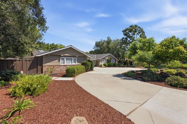 19201 Harleigh Drive, Saratoga, CA 95070