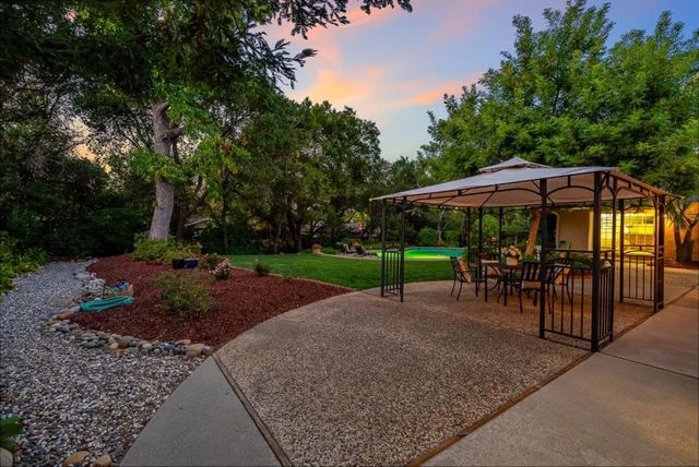 19201 Harleigh Drive, Saratoga, CA 95070