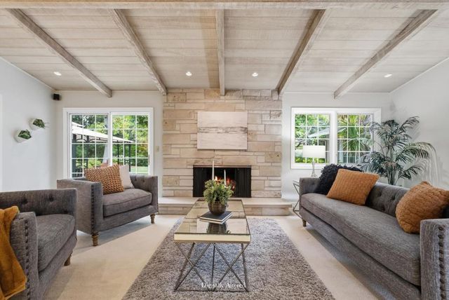 19201 Harleigh Drive, Saratoga, CA 95070