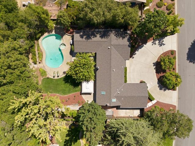 19201 Harleigh Drive, Saratoga, CA 95070