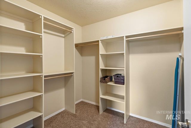 3125 S Jupiter Ave, Boise, ID 83709