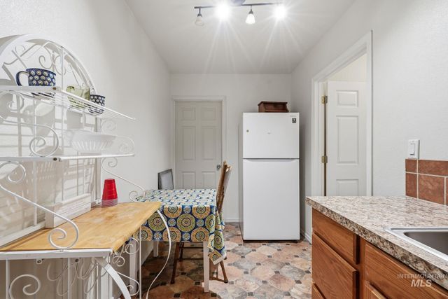 3125 S Jupiter Ave, Boise, ID 83709