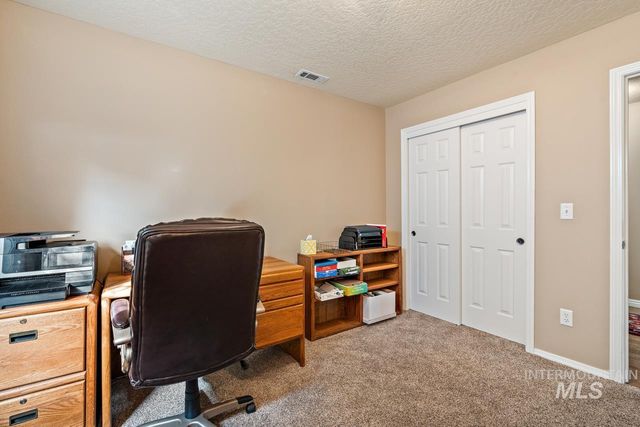 3125 S Jupiter Ave, Boise, ID 83709