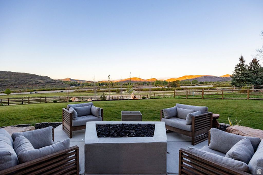 Image 2 of property listing at 2586 ASPEN SPRINGS DR., Park City, UT 84060