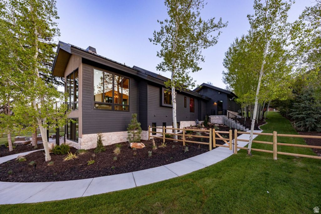 Image 50 of property listing at 2586 ASPEN SPRINGS DR., Park City, UT 84060