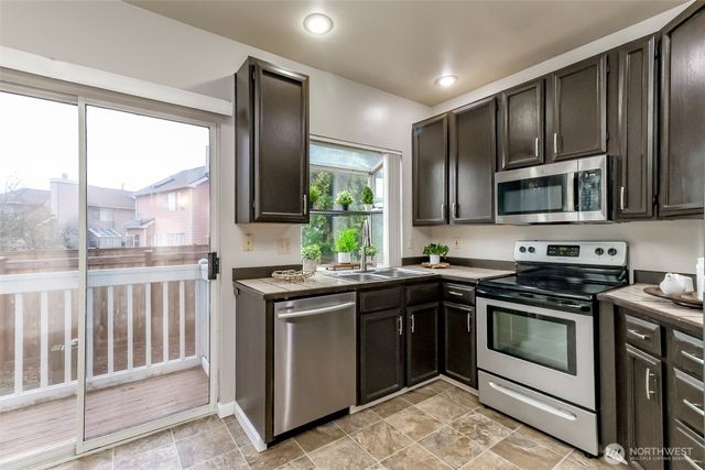 27513 SE 140th Avenue SE, Kent, WA 98042