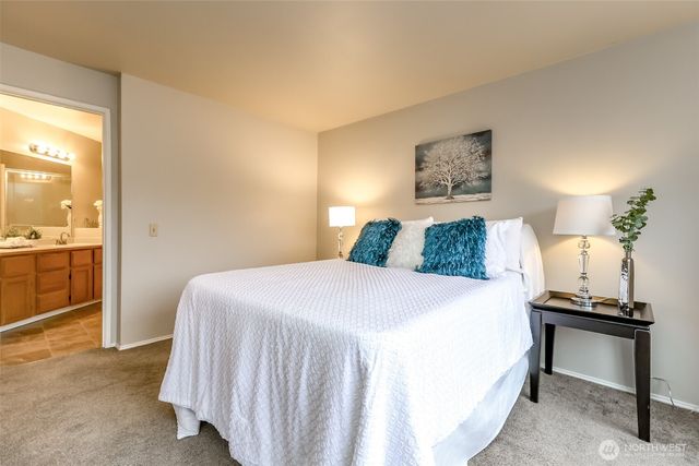 27513 SE 140th Avenue SE, Kent, WA 98042