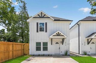 8210 Sterlingshire Street A/B, Houston, TX 77078
