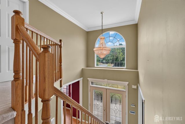 10 Whispering Pines Way, Piscataway, NJ 08854