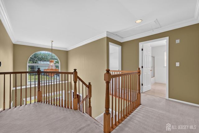 10 Whispering Pines Way, Piscataway, NJ 08854