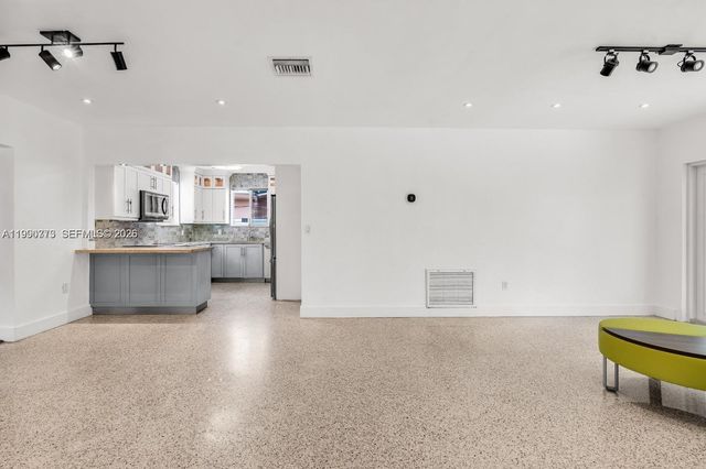 1040 N Royal Poinciana Blvd 0, Miami Springs, FL 33166