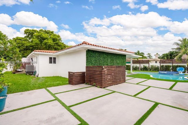 1040 N Royal Poinciana Blvd 0, Miami Springs, FL 33166