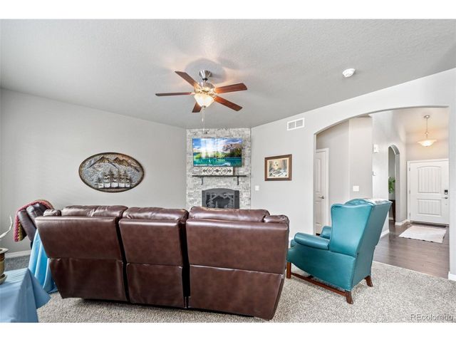 2431 Nicholson St, Berthoud, CO 80513