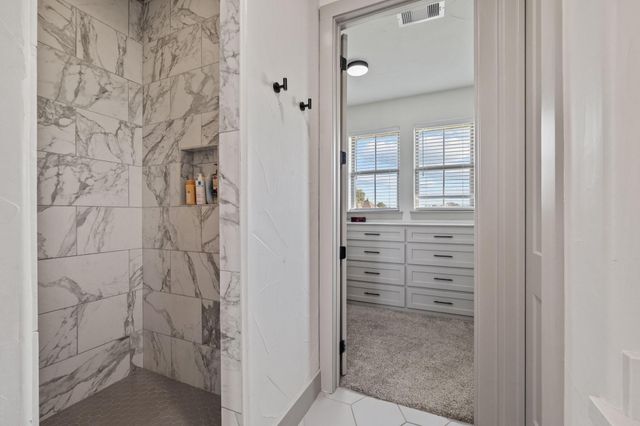 15811 Bayou Oaks Drive, Danbury, TX 77534