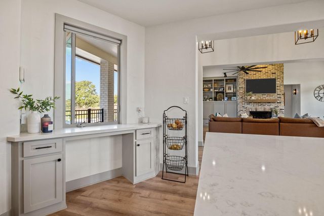 15811 Bayou Oaks Drive, Danbury, TX 77534