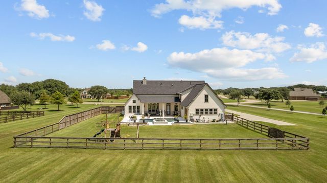 15811 Bayou Oaks Drive, Danbury, TX 77534