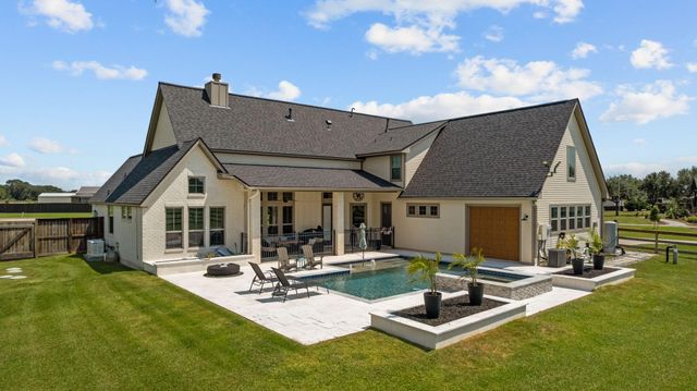 15811 Bayou Oaks Drive, Danbury, TX 77534