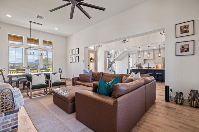 15811 Bayou Oaks Drive, Danbury, TX 77534