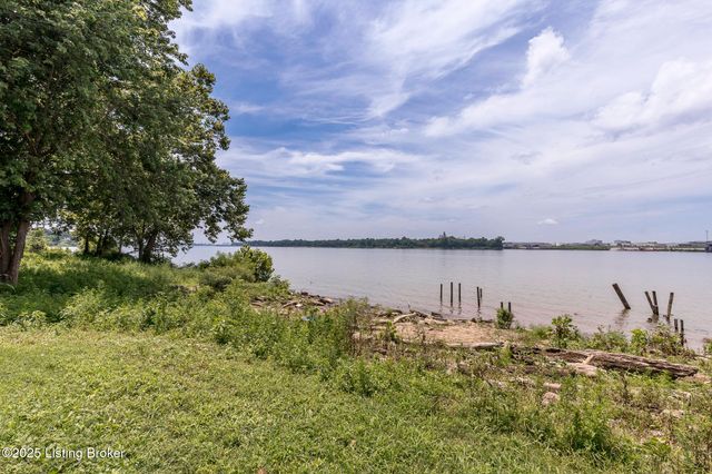 5209 River Rd, Louisville, KY 40222