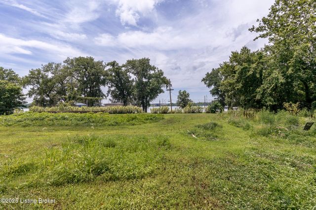 5209 River Rd, Louisville, KY 40222