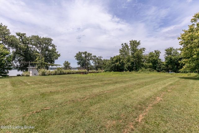 5209 River Rd, Louisville, KY 40222