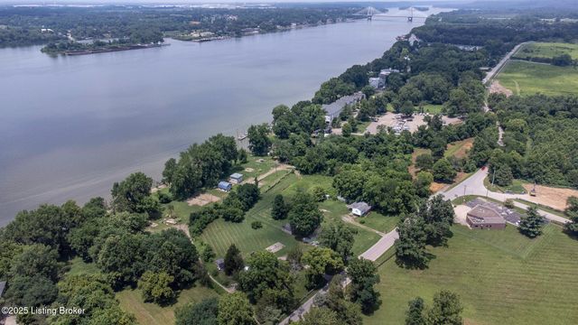 5209 River Rd, Louisville, KY 40222