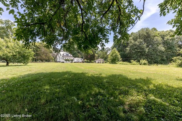 5209 River Rd, Louisville, KY 40222