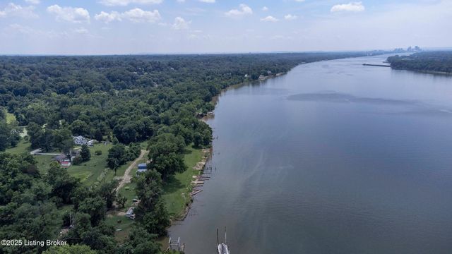 5209 River Rd, Louisville, KY 40222