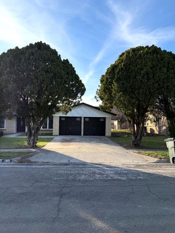 1911 Hill ST, Killeen, TX 76543