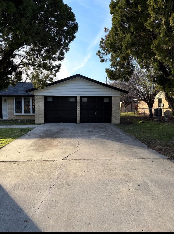 1911 Hill ST, Killeen, TX 76543