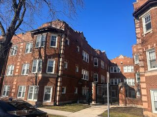1941 S Kenilworth Avenue 4S, Berwyn, IL 60402